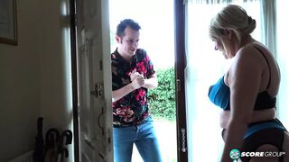 Amy Goodhead forró randija egy fiatalabb palival