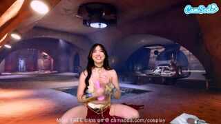 Princess Leia cosplayban élvezi a bazinagy cicis csoki szépség játékát