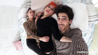 Vad otthoni édeshármas amatőr légyott csupasz lyuk nélkül tabuk