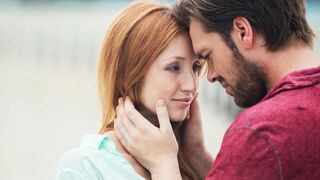 Vörös csábítók Michelle H és Red Fox finom hancúrozása