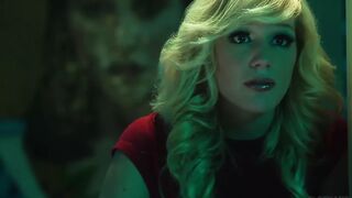 Malena Morgan gyöngéd lezbi játék kiborotvált punciakkal