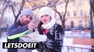 Francesca Di Caprio vad anális szexe Neeoval külföldön