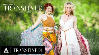 Bree Daniels és Aubrey Kate forró lágy baszása