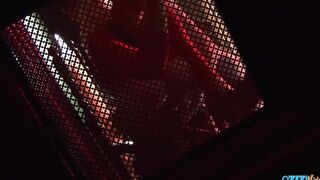 Csintalan világos szőke fiatal megdugja a papot orál után