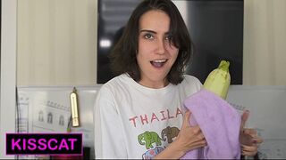 Éhes vagy? legelső döngölés a nevelő nővéremmel a kanapén főzés közben