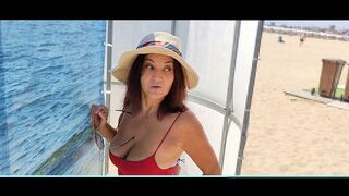 Keményen megbasszam a haverom anyját a ribim helyett a strand után